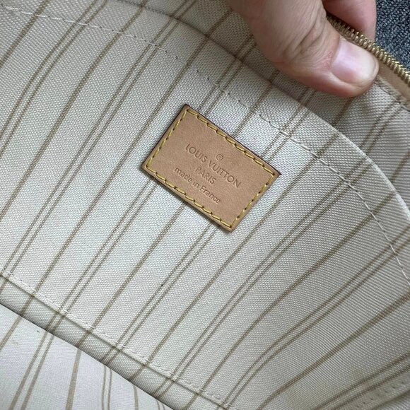 100% Authentic Louis Vuitton Neverfull White Damier Azur Canvas Clutch Bag - Picture 12 of 12